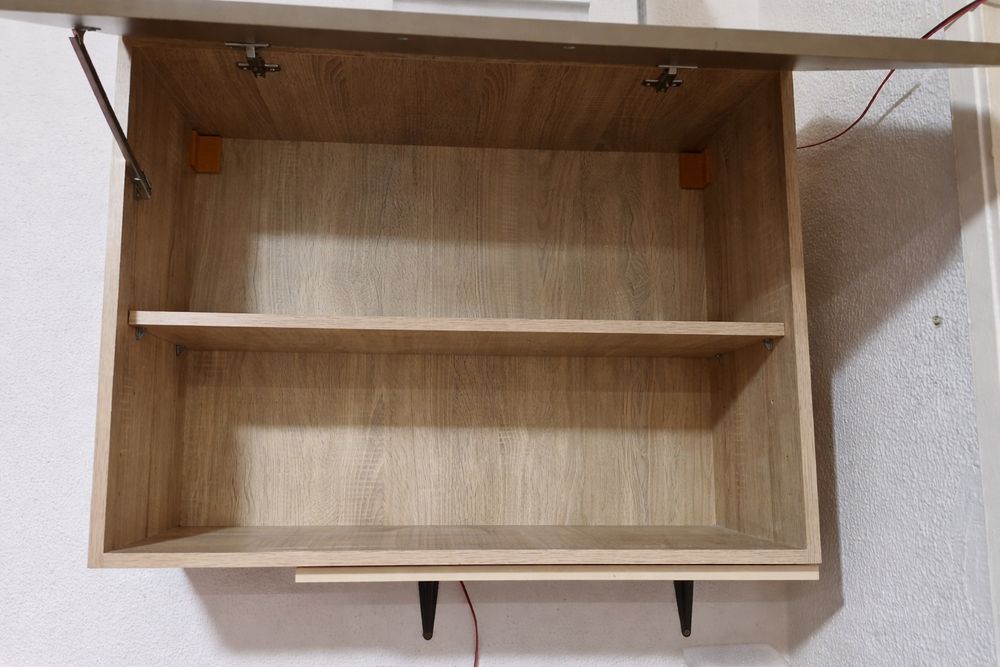 Dulap de perete cu 2 rafturi