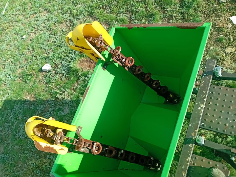 Продам культиватор и картофелесажалку