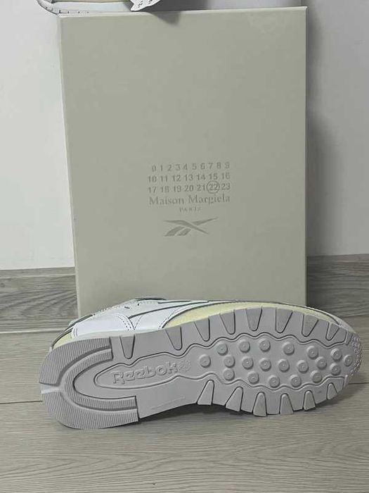 Original Reebok x Maison Margiela Project 0 CL Memory Of V2 – Size 36 – Brand New