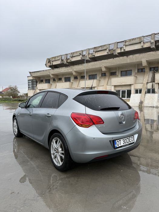 Opel Astra J CDTI