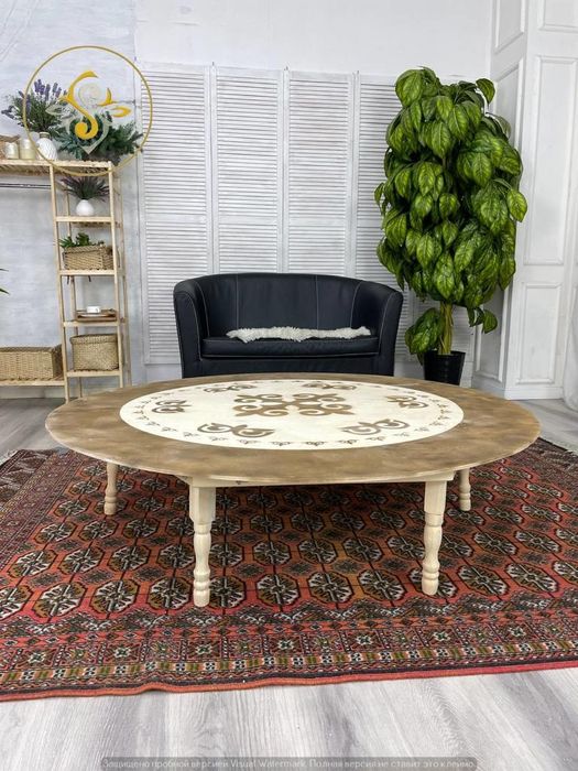 Столы с арнаментом /қазақи накыштагы үстелдер