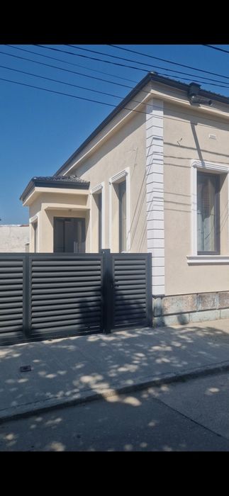 Продава се Къща в Силистра, Център - 650 кв.м за 385 €/кв.м - Снимка #3