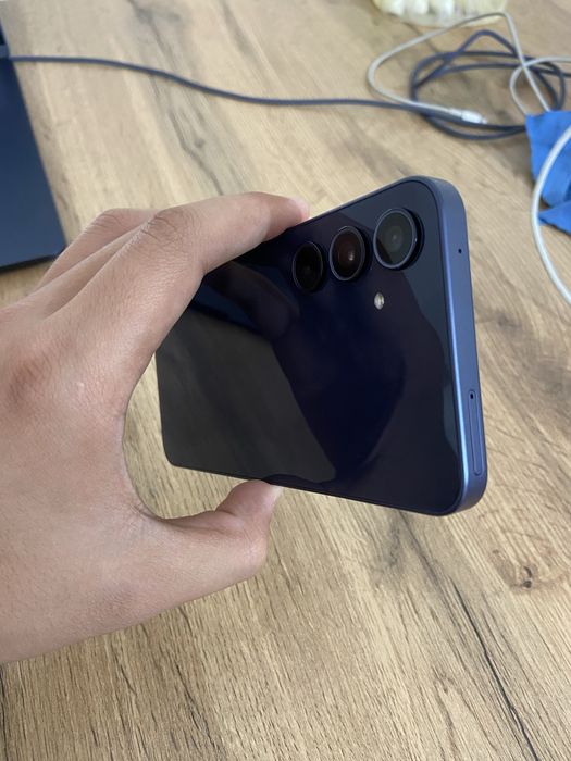 Samsung a35 5g в идеальном состоянии