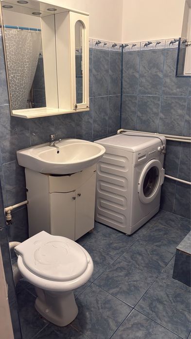 Inchiriez apartament cu 2 camere, cartier Brosteni