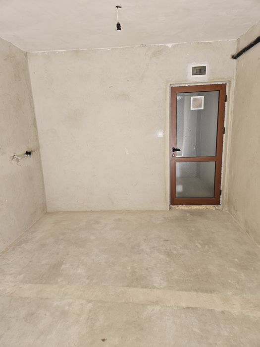 Дава се под наем Гараж / Паркомясто в Варна, Виница - 20 кв.м за 127.5 € - Снимка #3