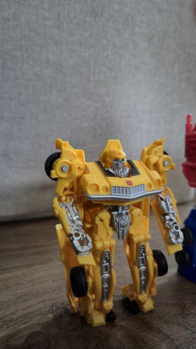 Transformers колекционерски фигури