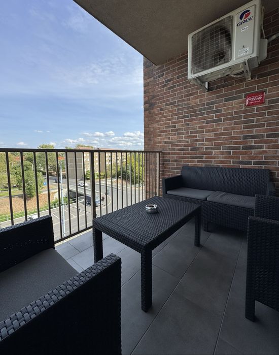 Închiriez apt. 2 camere, 450€