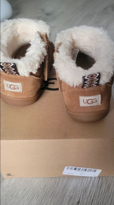 Ghete ugg marimea 27