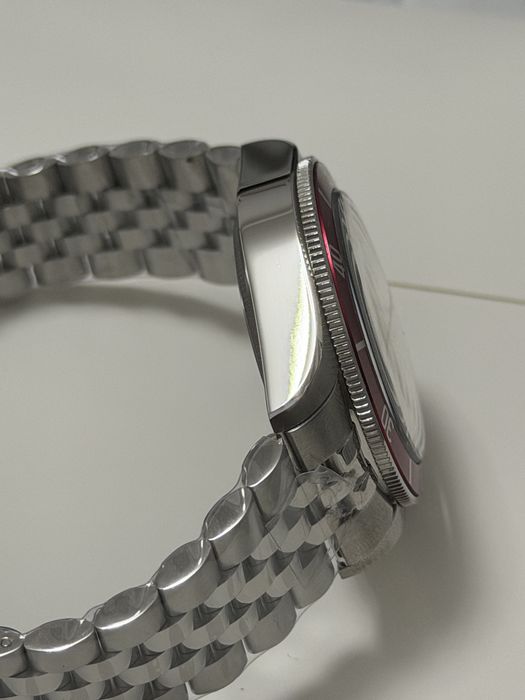 Tudor Geneve новый