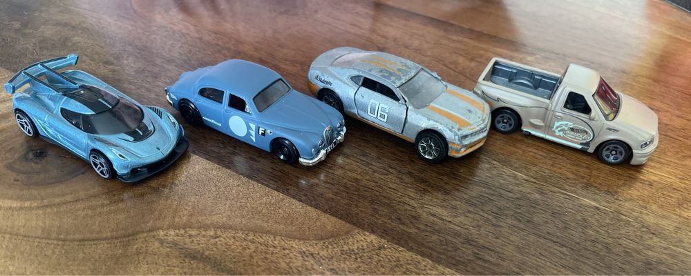 Колички hotweels и други