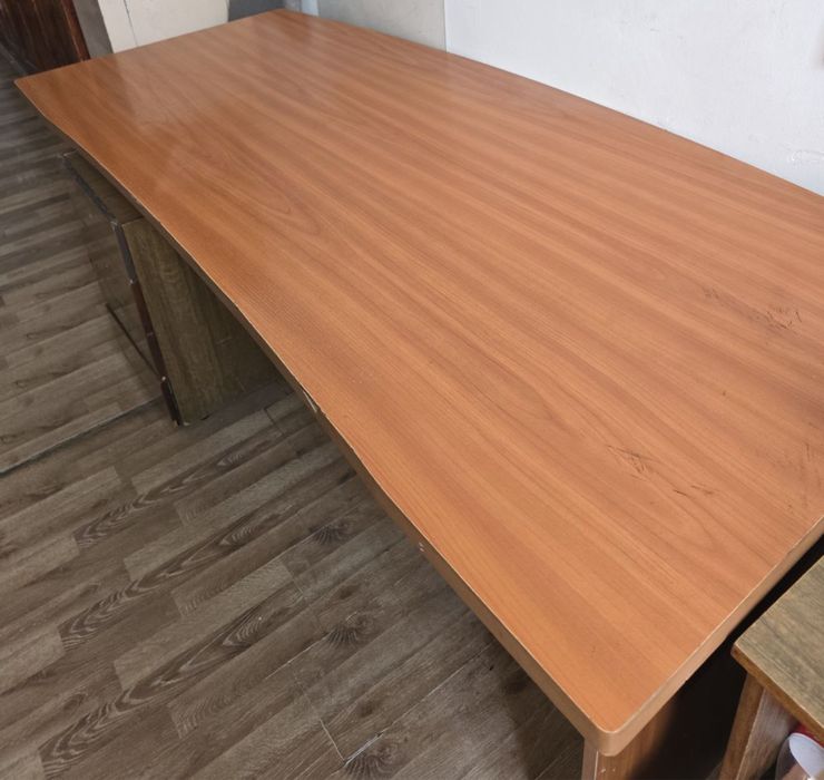 Продаю  мебель  б/у, ( столы офисные, стулья) б/у