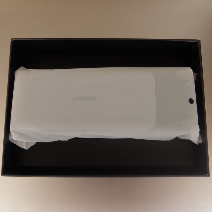 Продавам външна батерия Anker 737 24000 mAh 140W usb-c