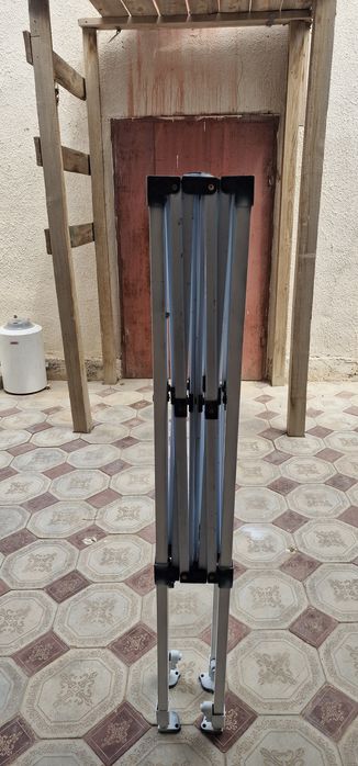 Жиналмалы  палатка  сатылады. Столы  мен  бірге.