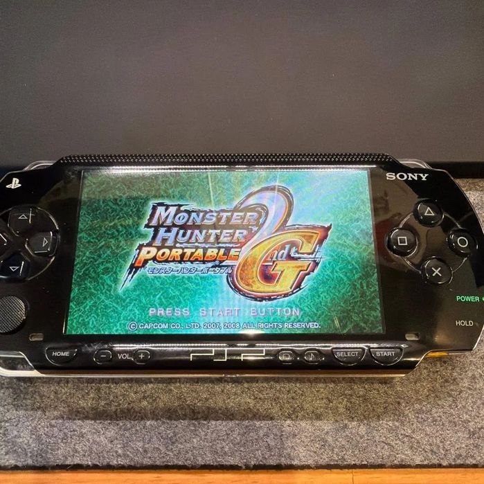 Vând Sony PSP-1000