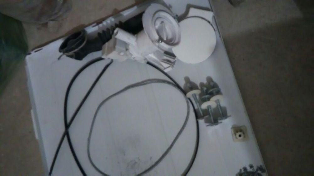 Пералня Whirlpool 2214 -700 оборота на части