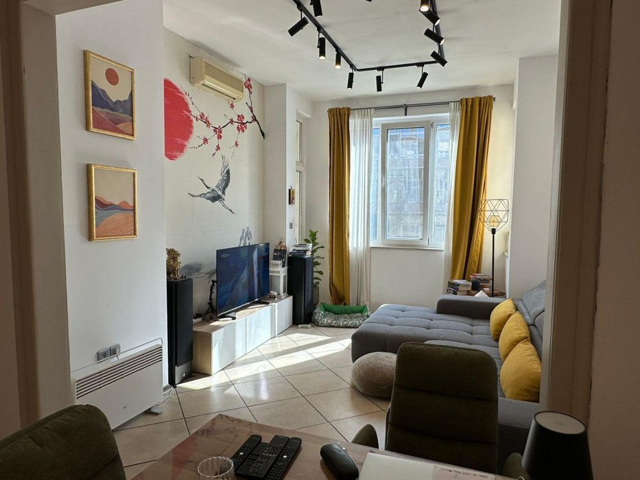 Продава се Четиристаен апартамент в София, Център - 135 кв.м за 4282 €/кв.м - Снимка #2