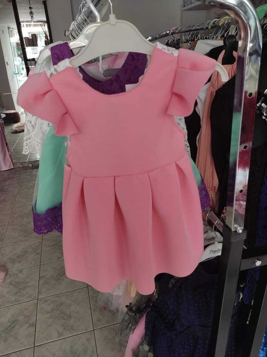 Бебешки дрехи на достъпни цени