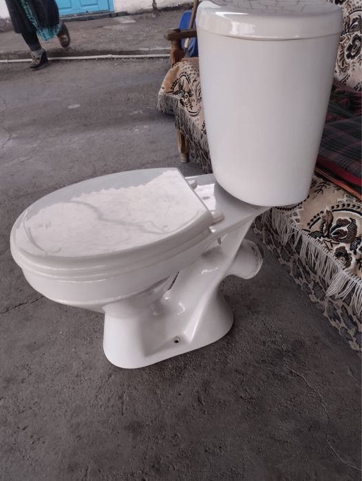 Унитаз с бочком