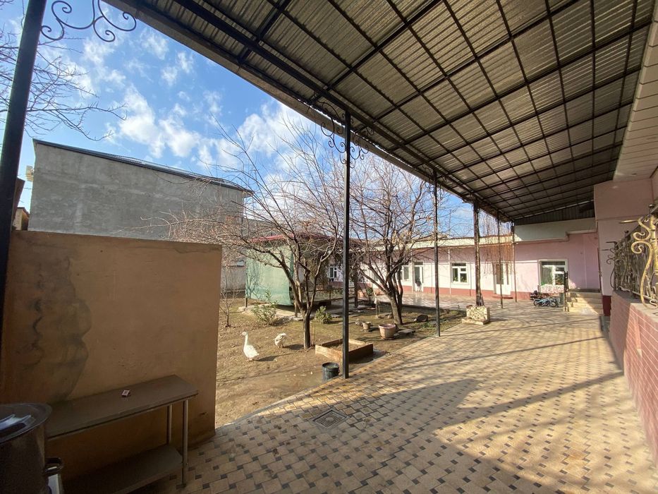 Xonobodda 15 sotixli hovli sotiladi