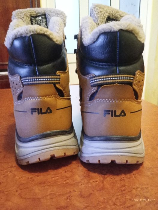 Vand bocanci blăniți FILA