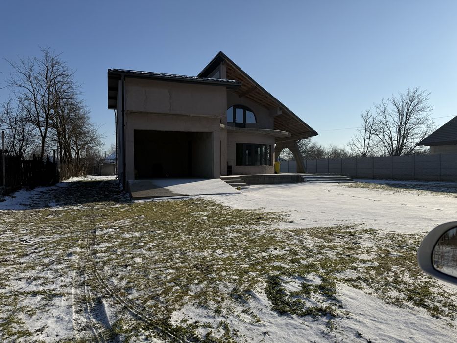 Casa Noua 200mp + Terasa teren 1600mp Structura finalizata , Ciochina
