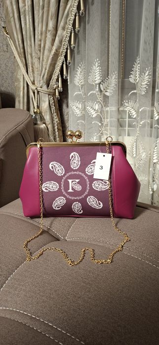 В наличии сумочки оригинал