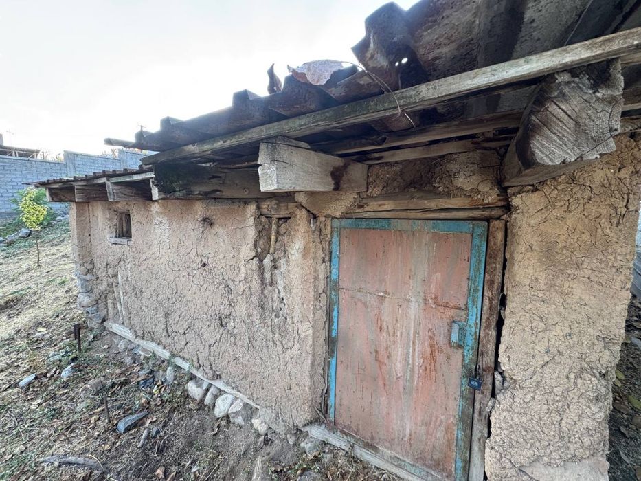 Chimgan yetmasdan yer sotladi