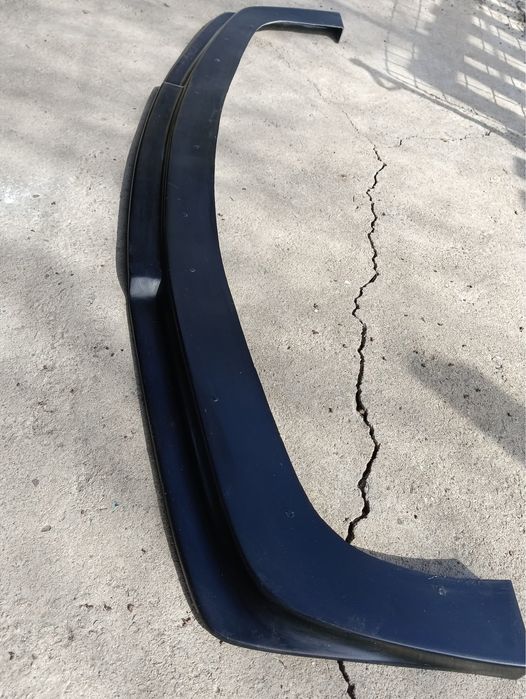 BMW e 36 губа gt (стекловолокно)