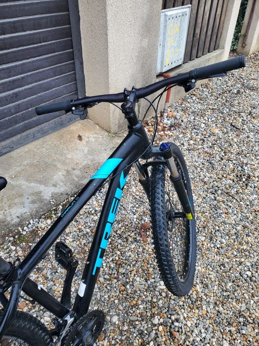 Bicicleta MTB Trek Marlin 5 27.5