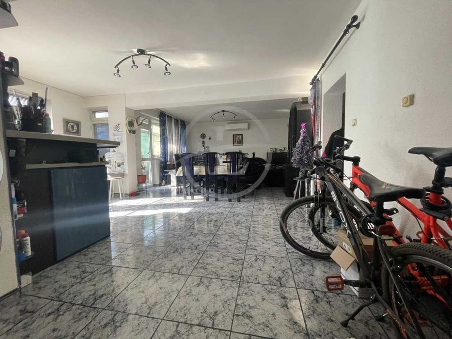 Продава се Тристаен апартамент в Пловдив, Кючук Париж - 120 кв.м за 1209 €/кв.м - Снимка #6