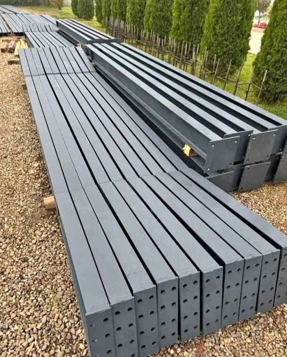 vând structură metalică 10 deschiderea 20 lungime 10 stâlpi la 4 m cinci ferme la 10 m cuzineți șuruburi transport vopsită preț 3500 €