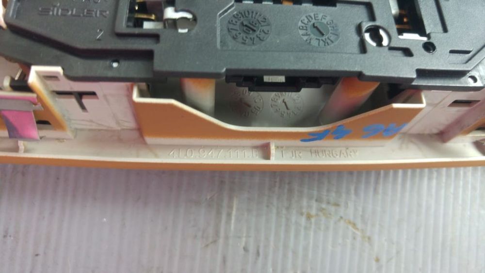 lampa plafoniera spate audi a6 c6 4f  4l0947111b