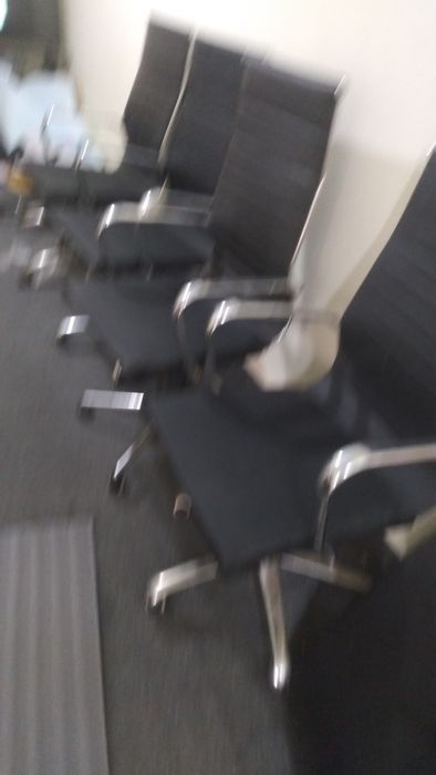 Продаётся офисные кресло