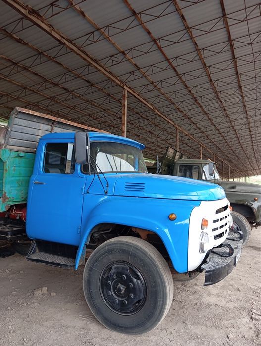 Zil 130 samosval