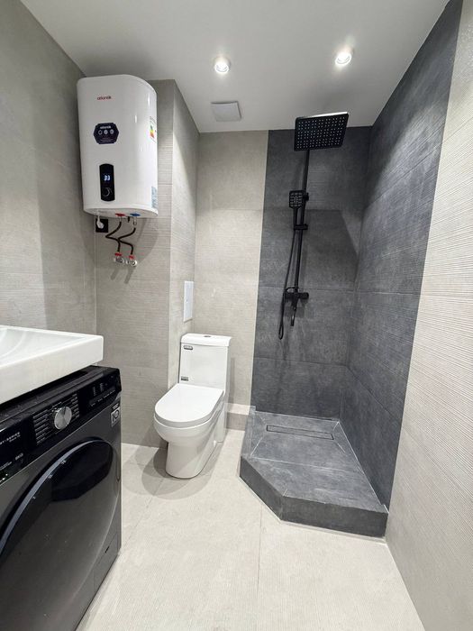 Yunsobod 13 kv ikat navostroyka 1/9/11/28 kv + 4 m2 balkon engi remont