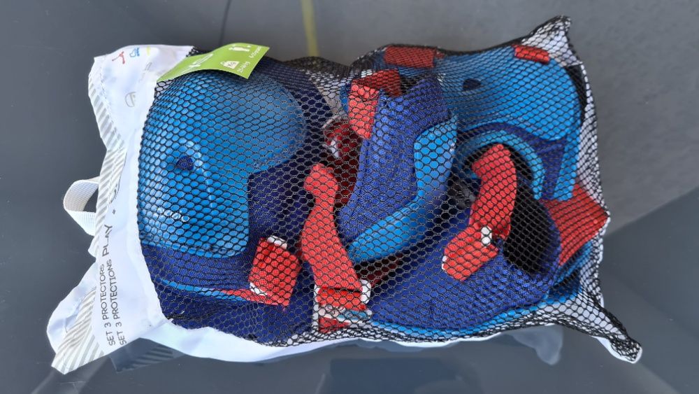 Vand casca protectie, cotiere si genunchiere copii