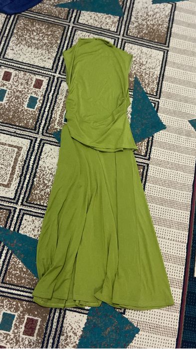 Платья в отличном состояний