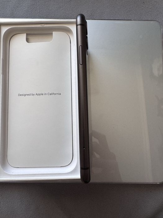 Айфон 11  128гб состояние идеальное