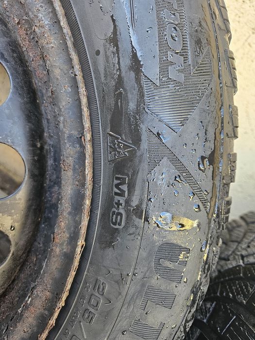 Vând anvelope Goodyear M+S 205/60/16 /95h,an 2016,dot 22/16