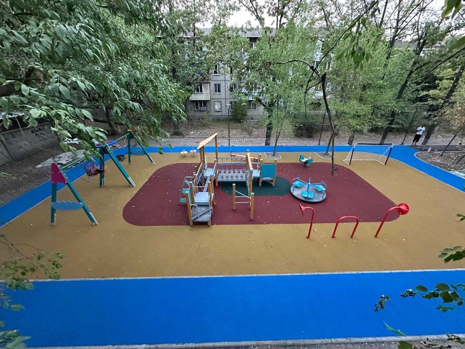 Резиновые (Тартановый) покрытие