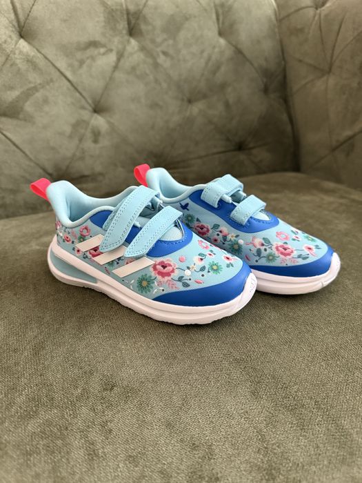 Pantofi sport Adidas cu alba ca zapada nr 27