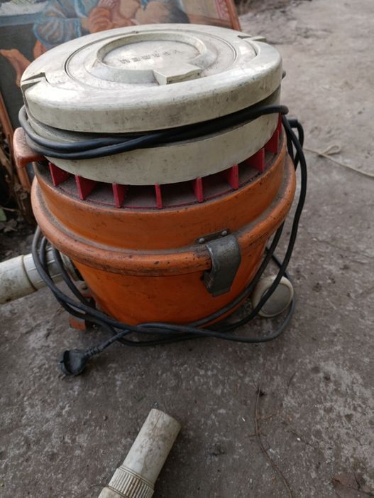 Ретро пылесос уралец СССР винтаж редкость