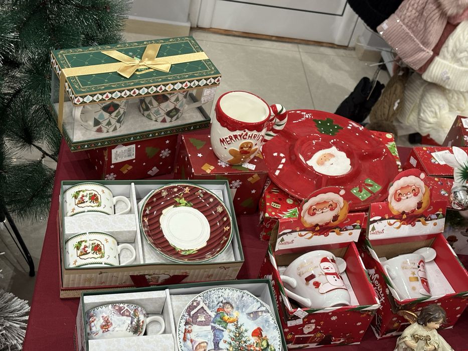 Коледни порцеланови подаръци
