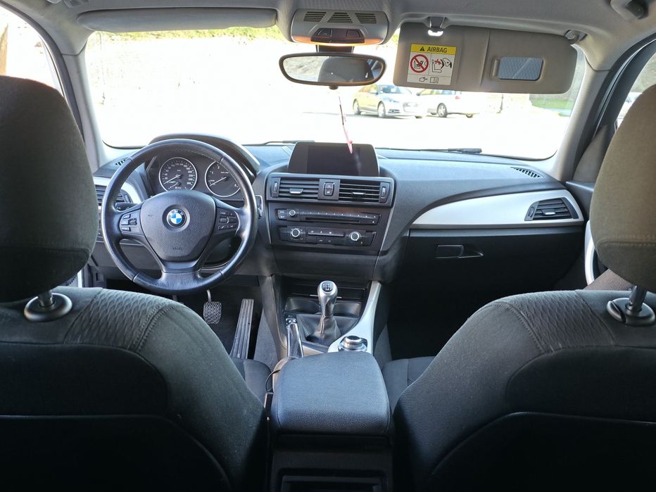 Vând/schimb bmw seria 1   2.0 d    2015