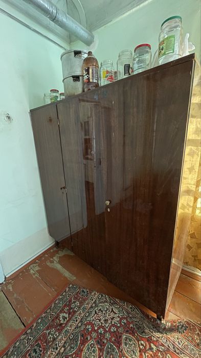 Eski mebellar sotiladi