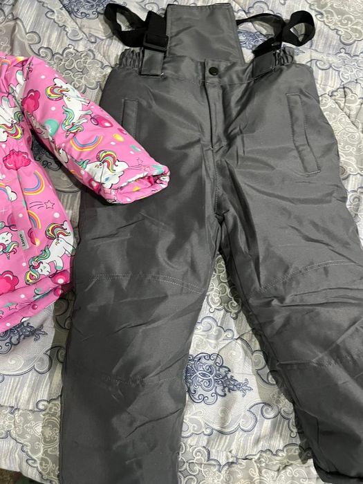 Продам дет.куртку 9000