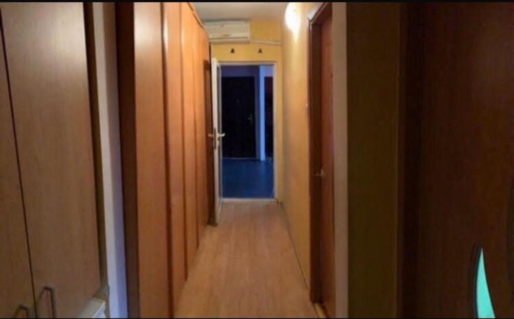 proprietar închiriez apartament 3 camere zona Torontalului Iulius Mall