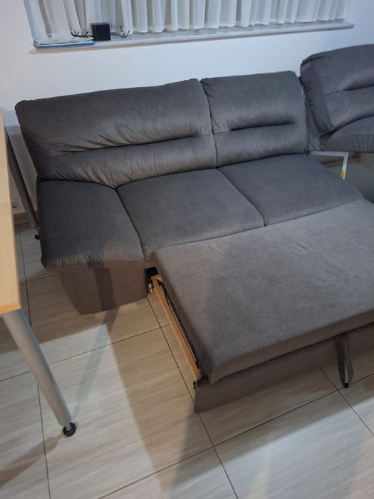 Coltar extensibil cu lada de depozitare - ca NOU