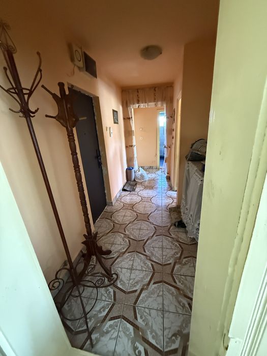 Inchiriez apartament nasaud