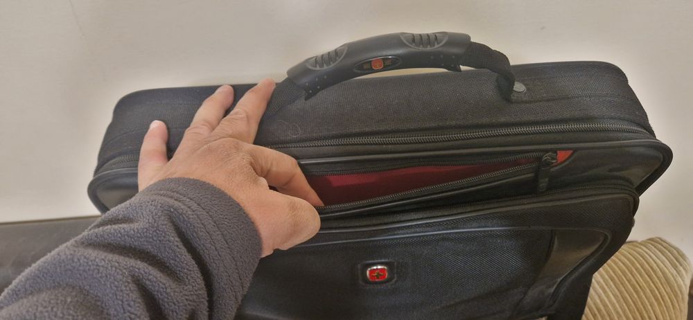 Vand geanta laptop 17" Wenger Swissgear Yukon